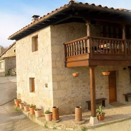 Holiday home Casa De Pamirandi Asiego